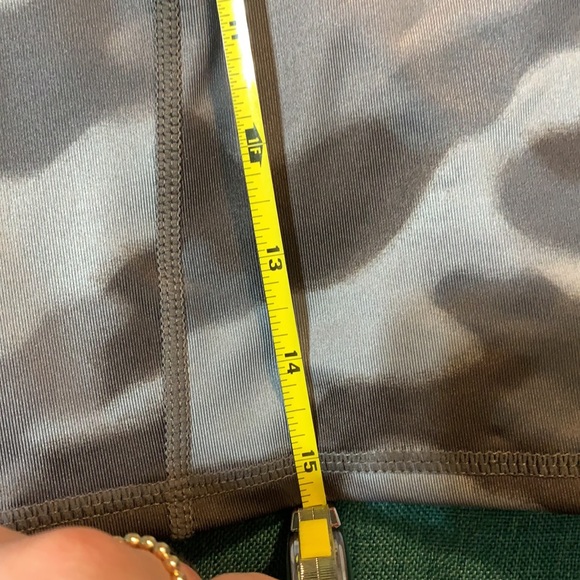 Gray camo print biker shorts - Picture 4 of 4